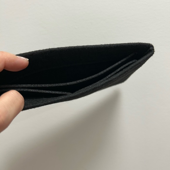 Mini Gucci perfume pouch with chain - Picture 9 of 13